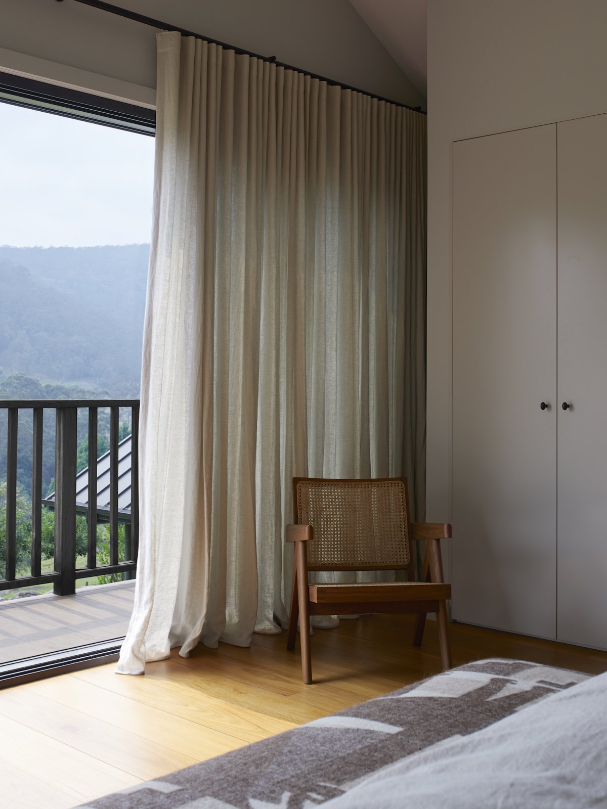 YinjiSpace Phoebe Nicol x Ravensdale House